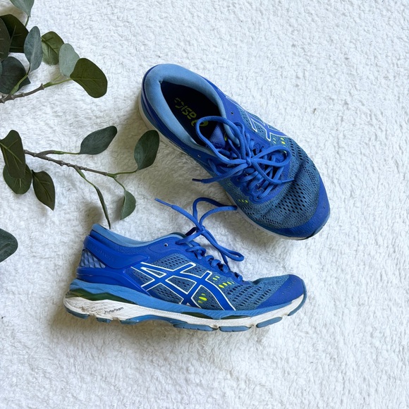 ASICS | gel kayano 24 women’s running shoes in brilliant blue - Picture 2 of 9